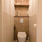 Apartment Cosy, 2 Pieces, Clim, Parking Privee, Equipe, Face Au Port De Santa Lucia