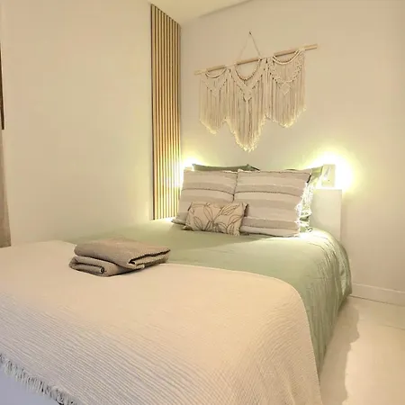 Appartement Cosy, 2 Pieces, Clim, Parking Privee, Equipe, Face Au Port De Santa Lucia *